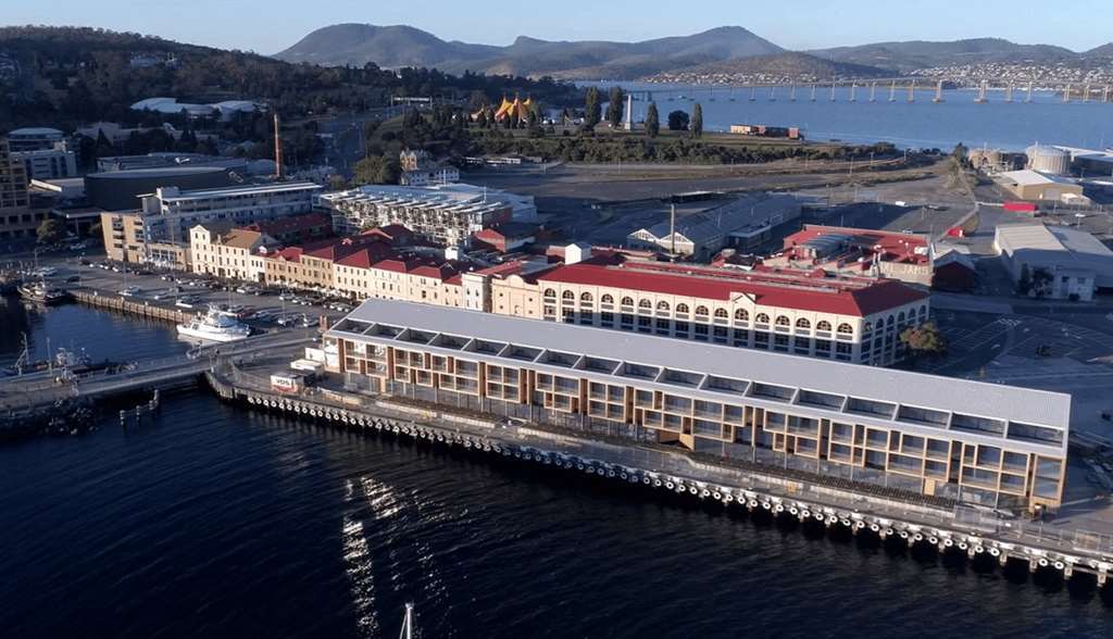 Macq 01 Hotel Hobart Extérieur photo Aerial view of the hotel