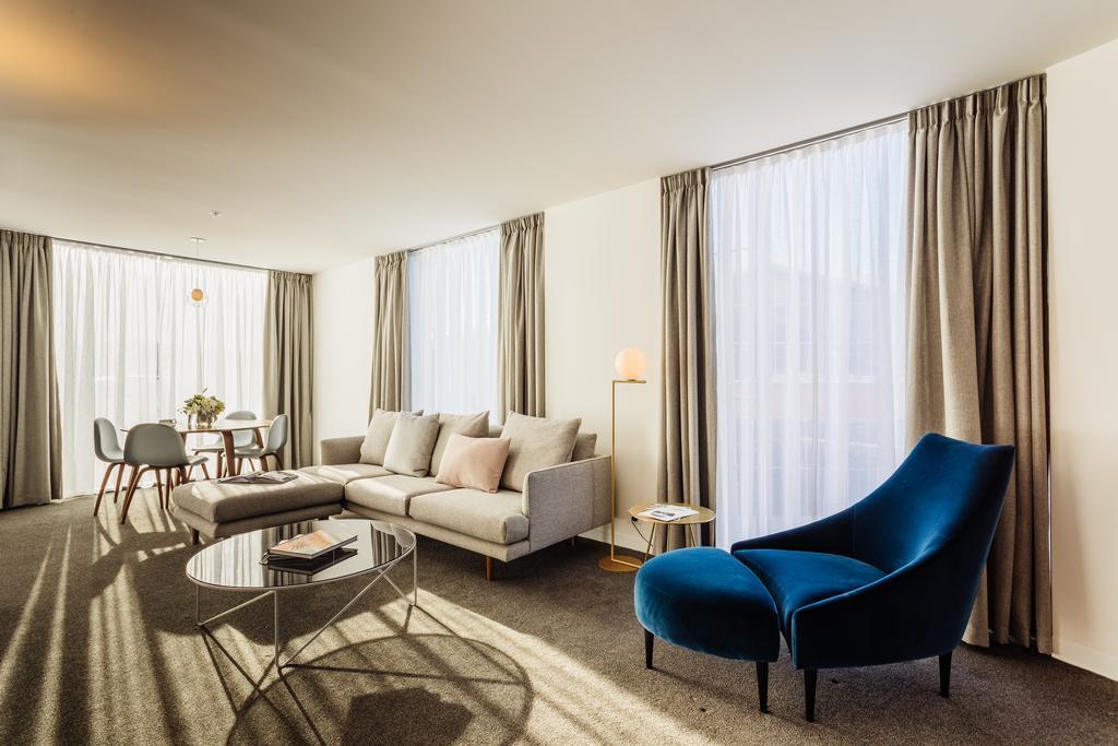 Macq 01 Hotel Hobart Extérieur photo A suite at the hotel