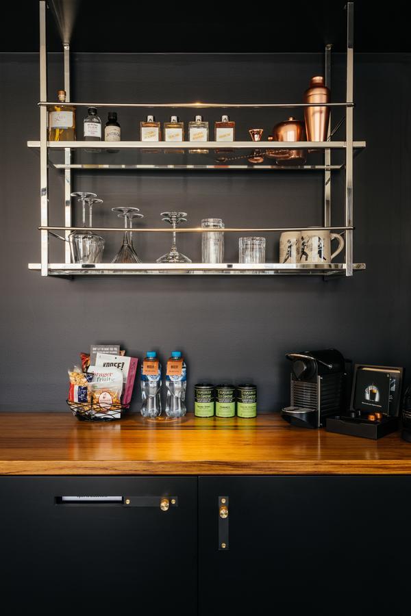 Macq 01 Hotel Hobart Extérieur photo A wall-mounted kitchen rack