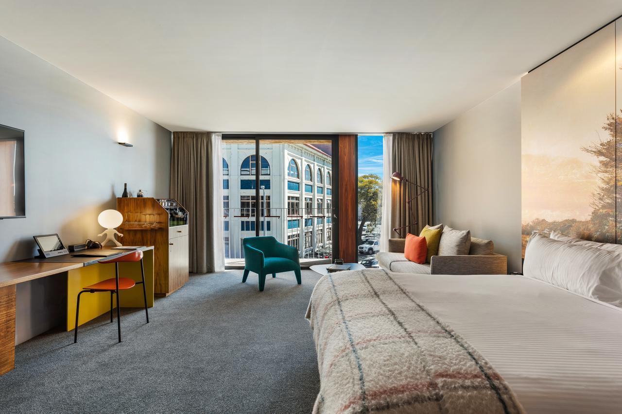 Macq 01 Hotel Hobart Extérieur photo A room at the Hotel